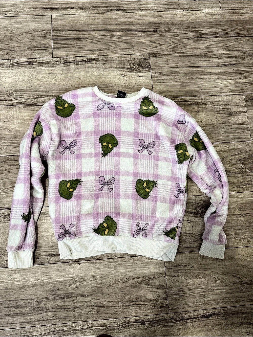 Grinch Plaid Fleece Sweatshirt in Pink & Green Size Medium